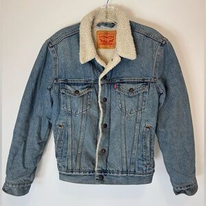 Levi's Classic Blue Denim Jacket with Sherpa Lining